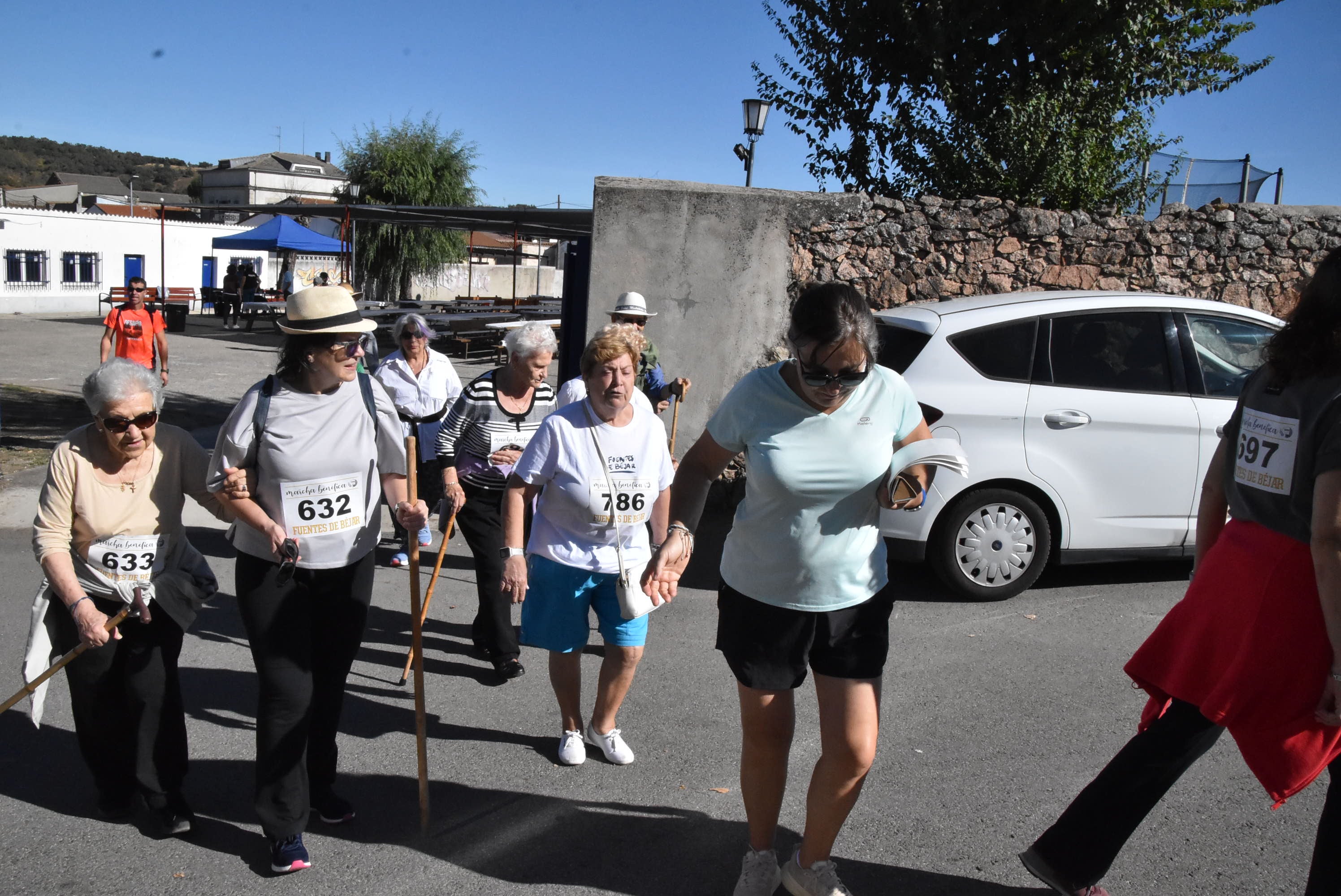 Fuentes de Béjar camina por la esclerosis múltiple