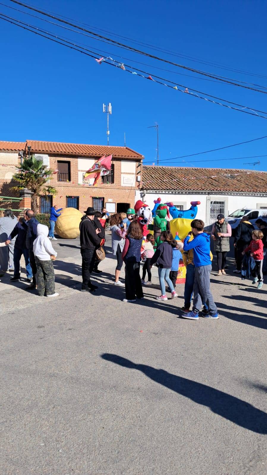La &#039;Torta Rica&#039; tradicional de Coca de Alba para todo el pueblo