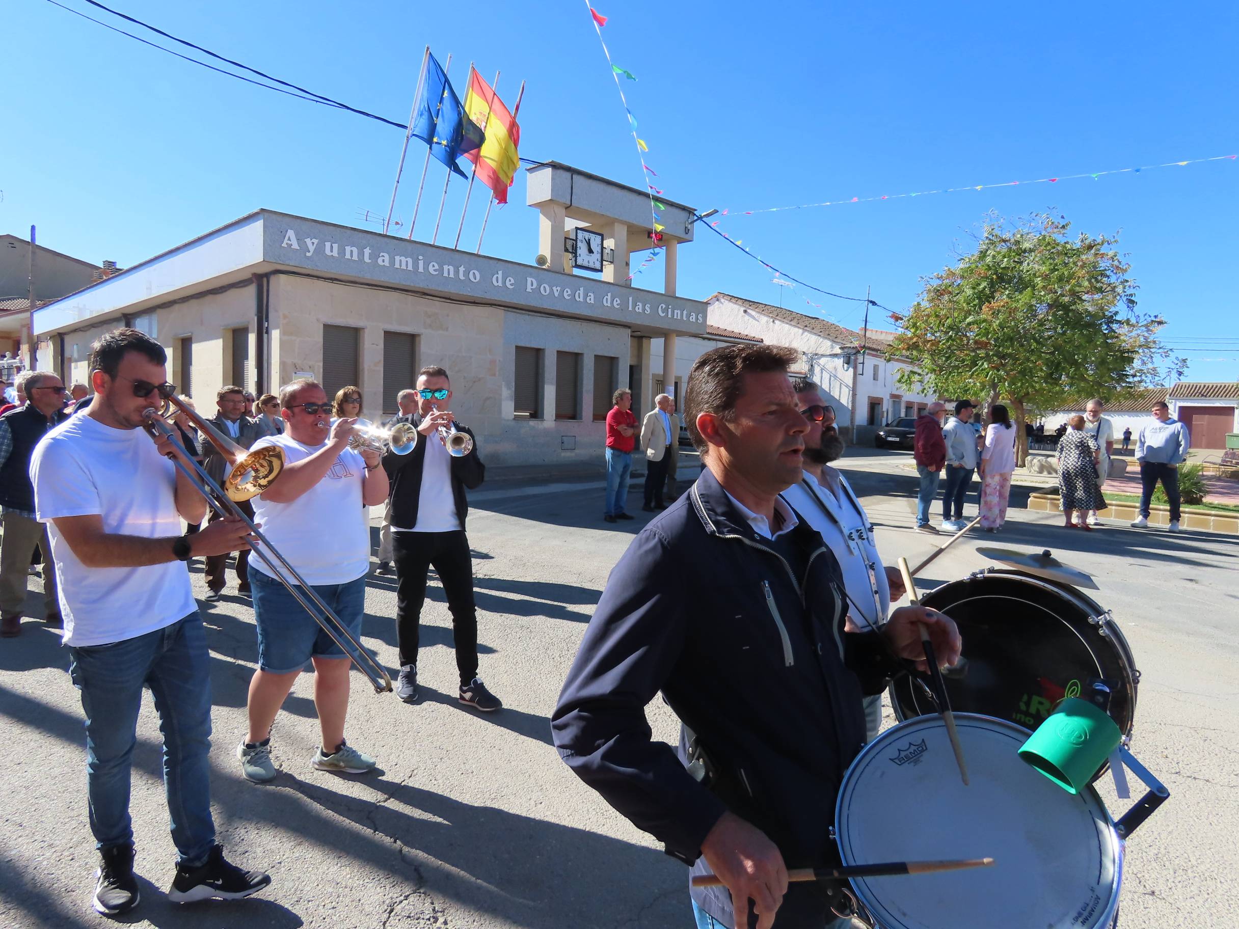 Derroche de adrenalina y alegría en las calles de Poveda de las Cintas
