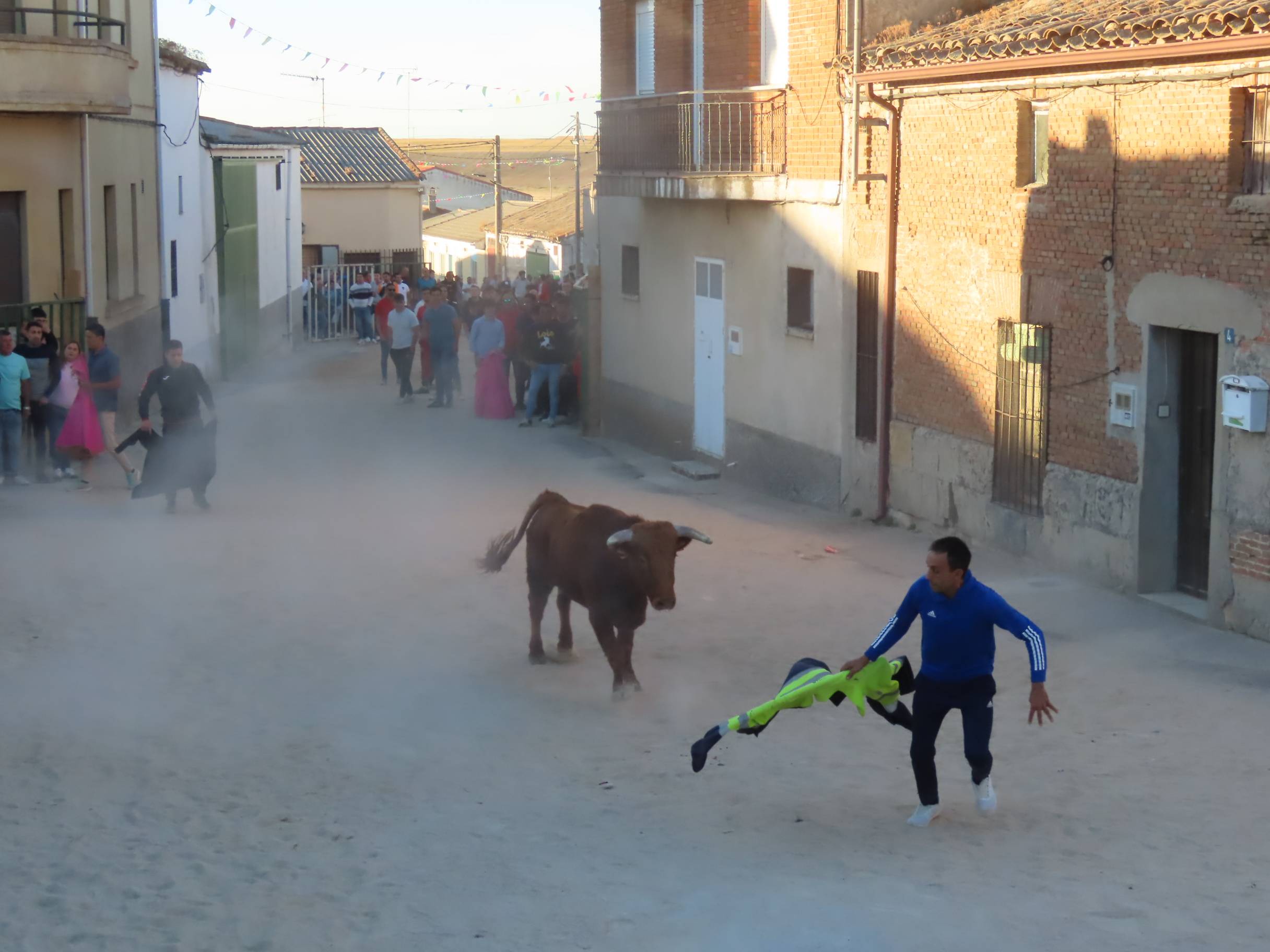 Derroche de adrenalina y alegría en las calles de Poveda de las Cintas