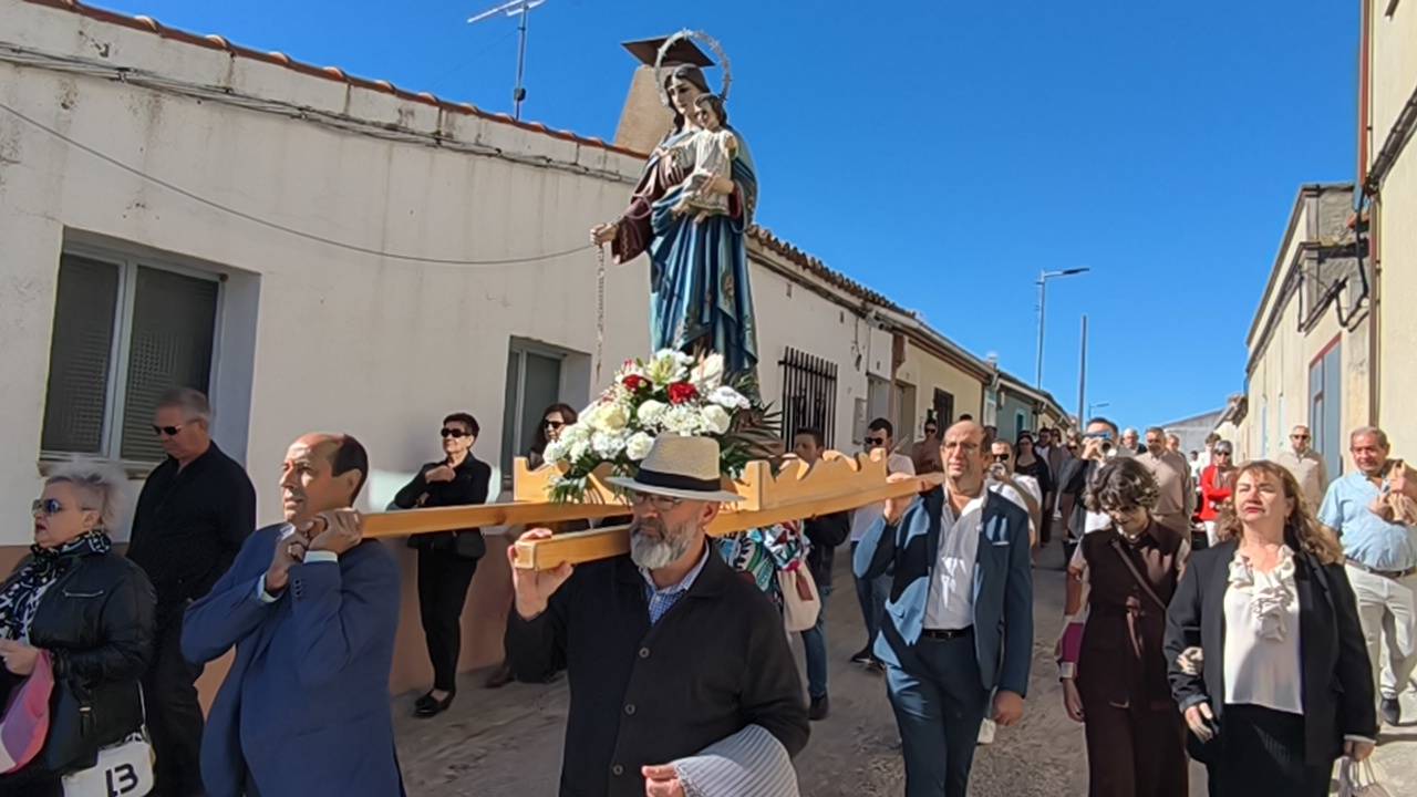 Derroche de adrenalina y alegría en las calles de Poveda de las Cintas
