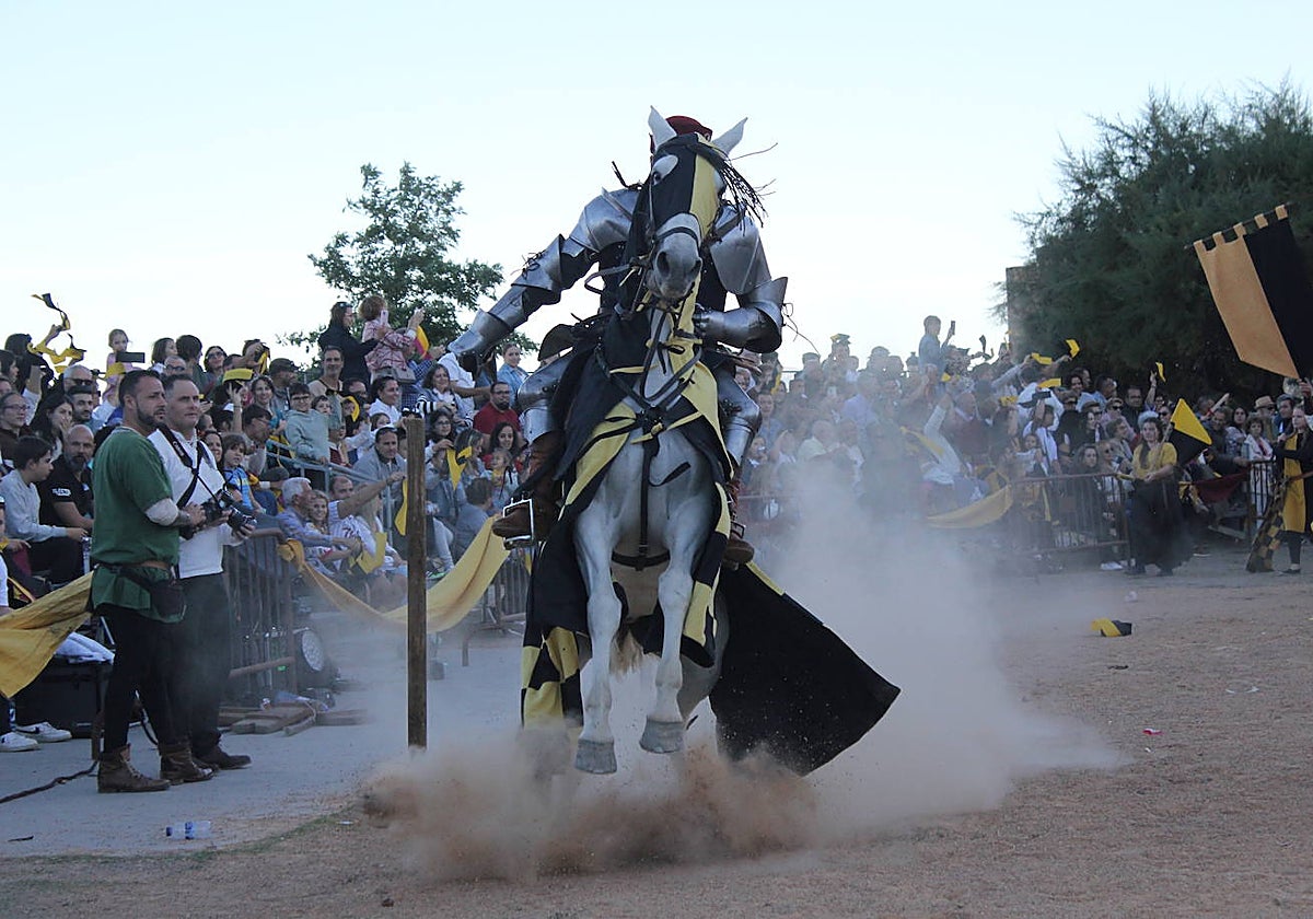 Ciudad Rodrigo despide la VIII Feria Medieval con el poderío de los caballeros