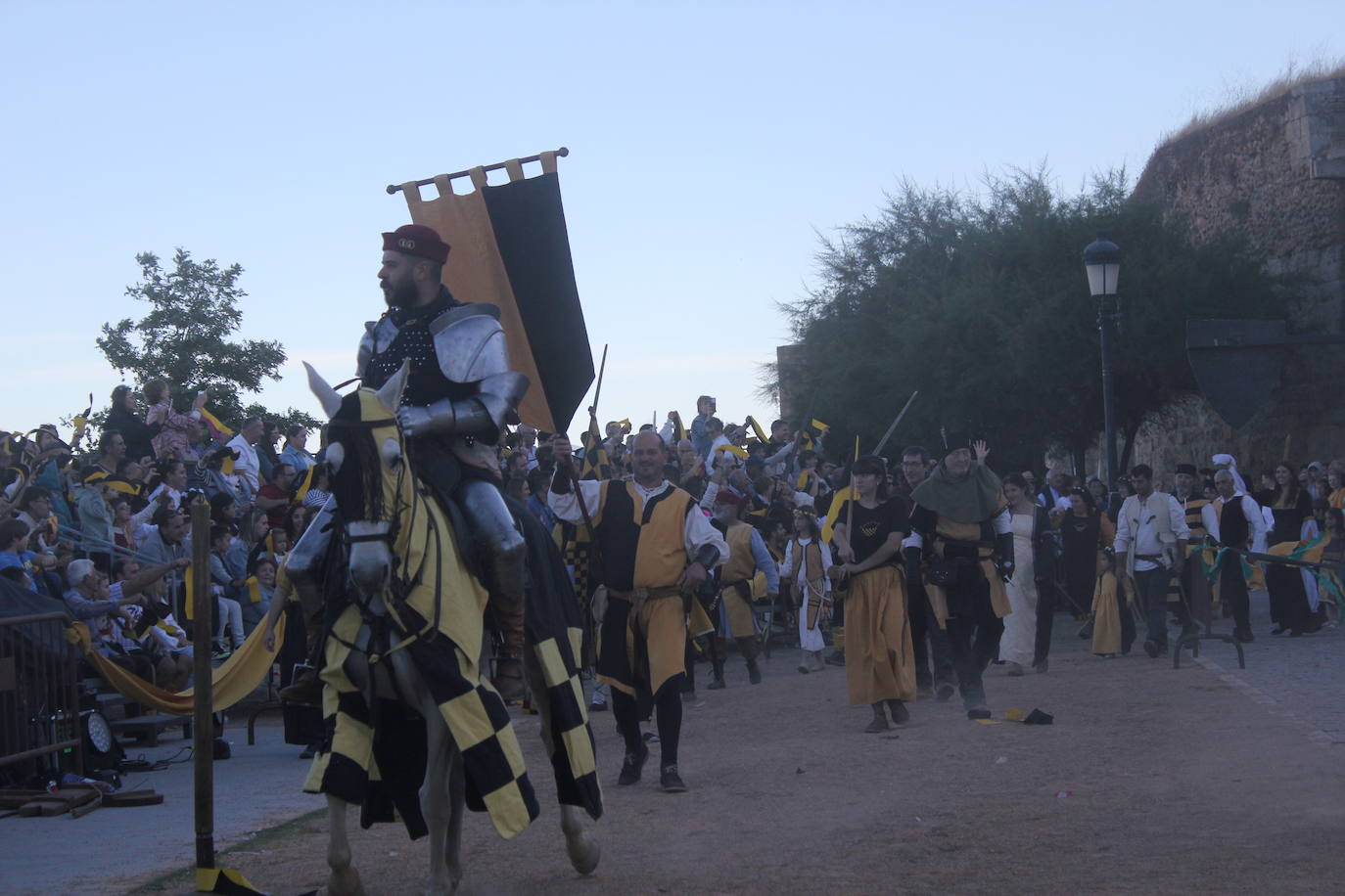 Ciudad Rodrigo despide la VIII Feria Medieval con el poderío de los caballeros