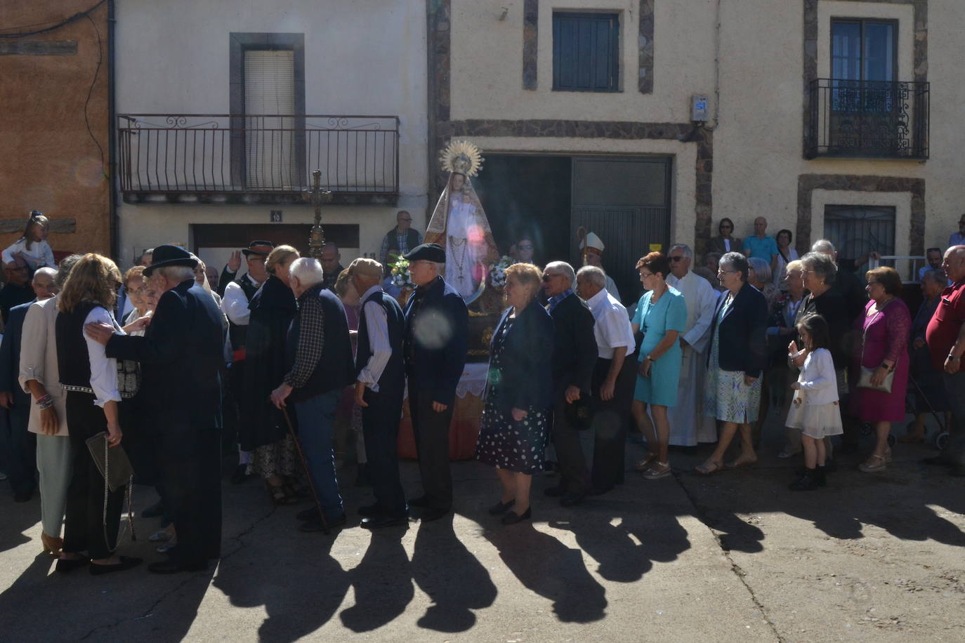 El Maíllo rinde pleitesía a la Virgen del Rosario