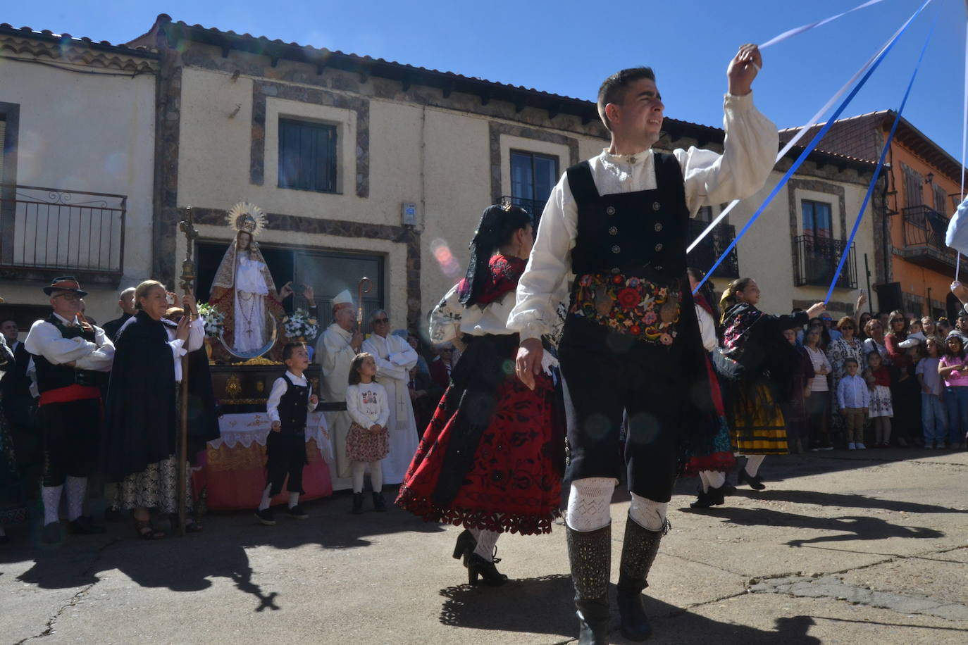 El Maíllo rinde pleitesía a la Virgen del Rosario