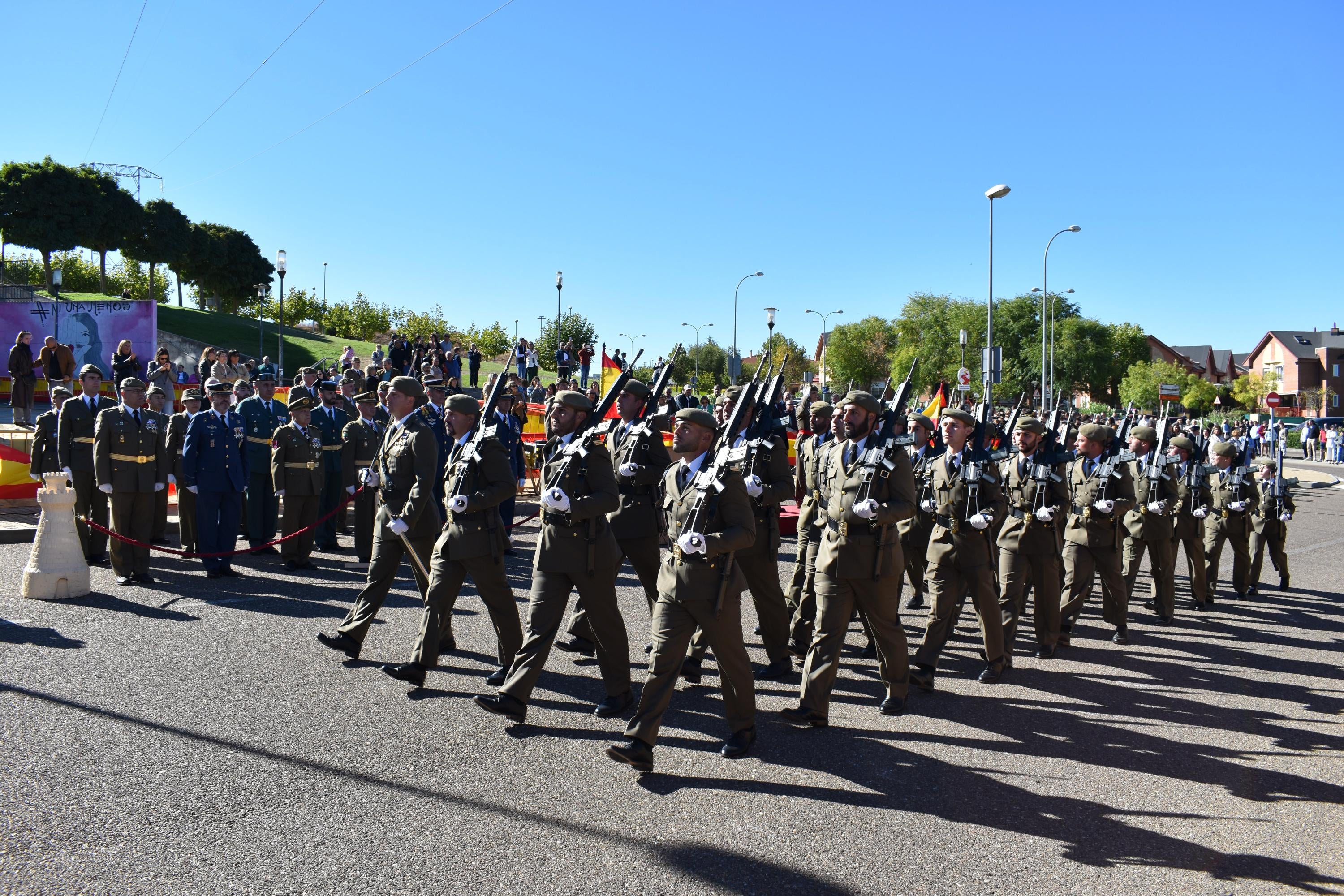 Villamayor celebra su primera Jura de Bandera civil con la participación de 104 ciudadanos