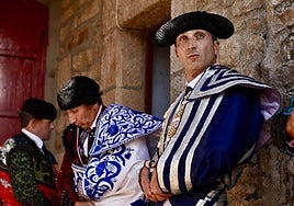 Javier Castaño, listo para hacer el paseíllo.