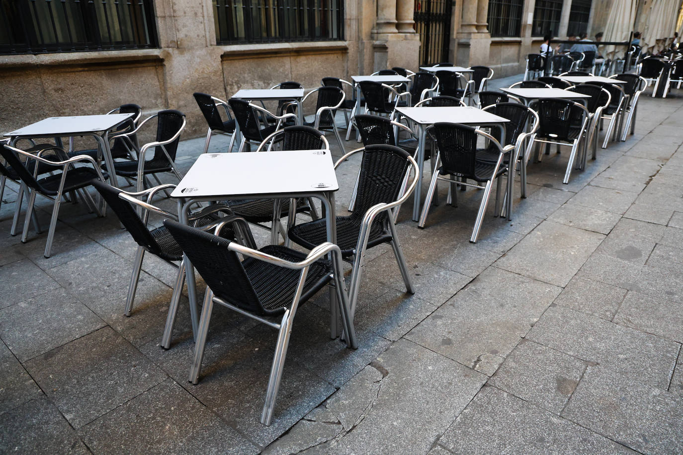 Veladores, en una calle del centro de Salamanca.