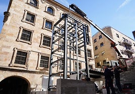 Obras en la escaleras de La Riojana en Gran Vía.