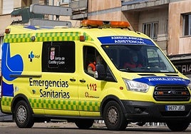 Imagen de una ambulancia por Salamanca.