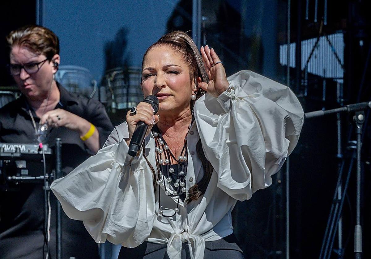 Gloria Estefan.