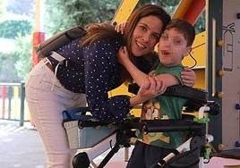 Lidia García junto a su hijo Jorge.