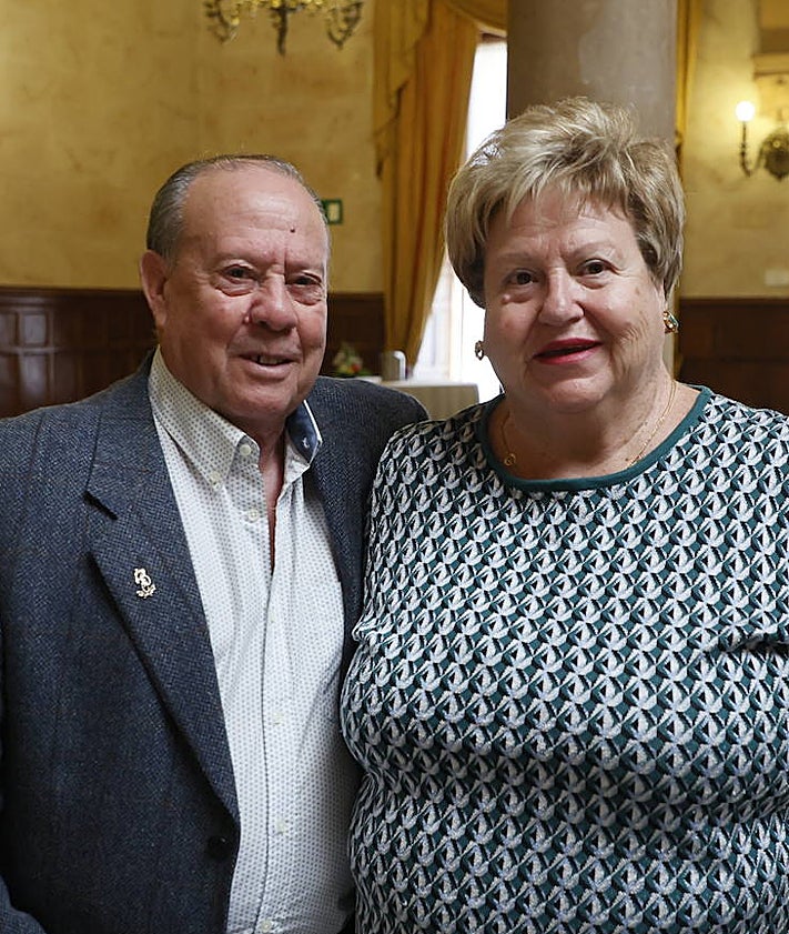 Imagen secundaria 2 - «Parece mentira que los años hayan pasado tan rápido, estamos fenomenal»