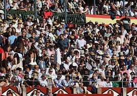 Imagen de los tendidos de La Glorieta en las pasadas Ferias.