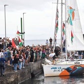 Los botes saliendo de Catania.