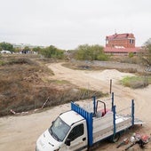 Visita de los terrenos sobre los que Obras Civiles de Castilla y León construirá el nuevo vial.