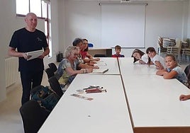 Curso de pintura en el centro cultural de Guijuelo.