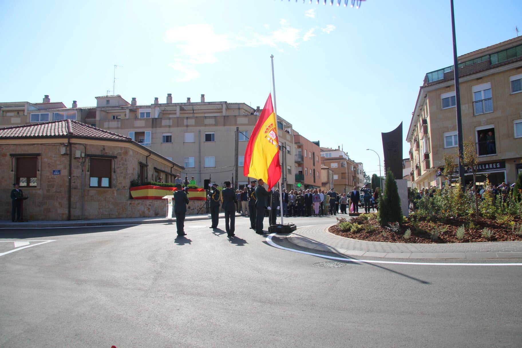 Villares homenajea a la Benemérita