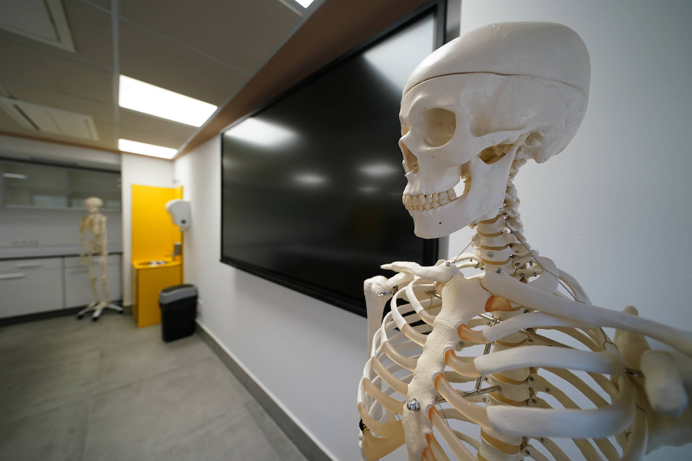 Así es el nuevo edificio de la Universidad Pontificia en la calle Peña Primera