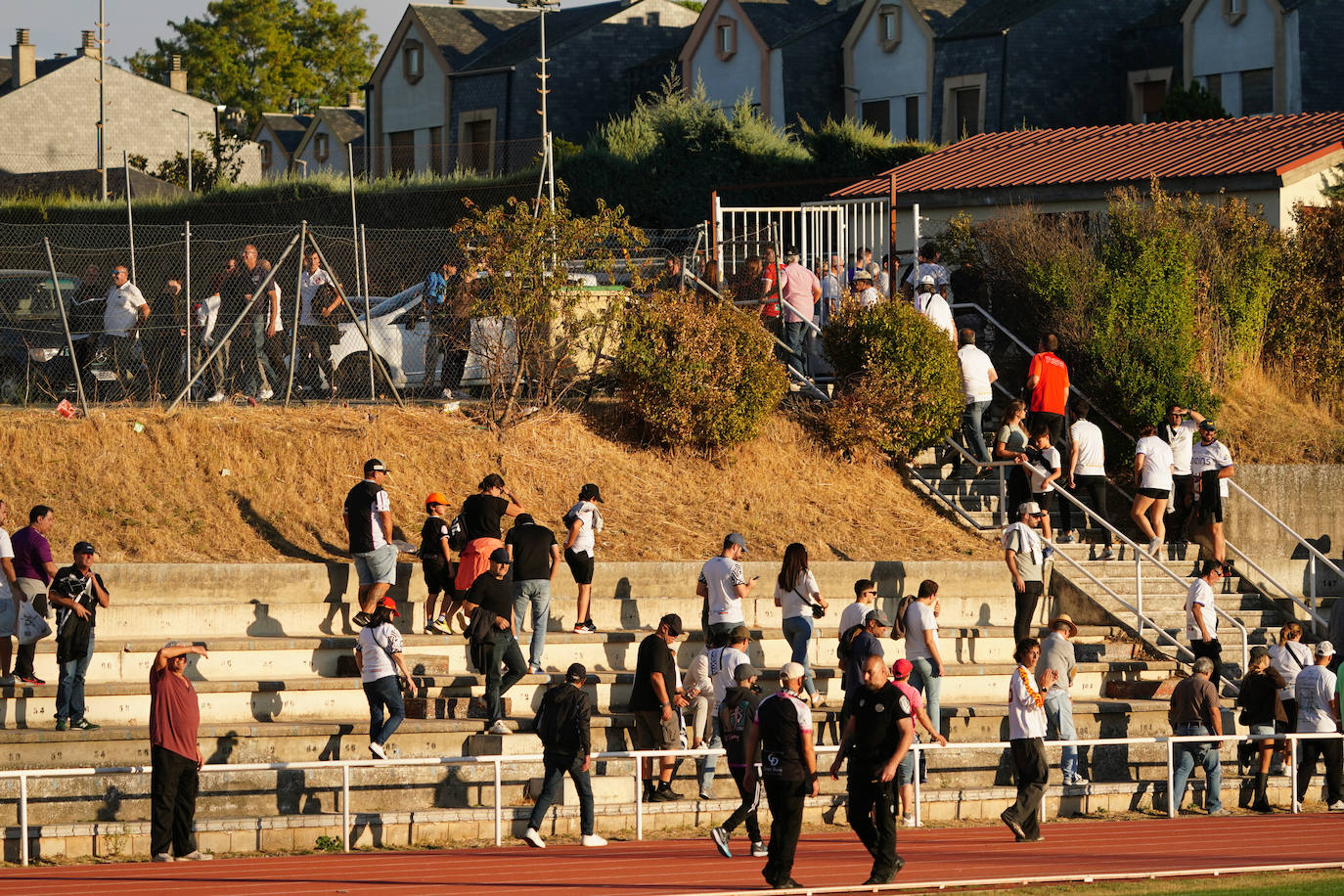 El triunfo del Salamanca UDS en Las Pistas ante la Sarriana en imágenes
