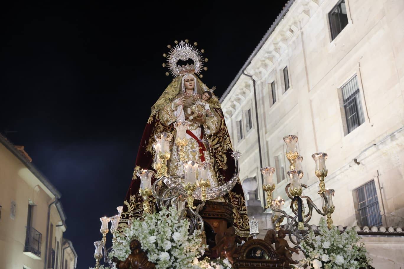 La procesión de la Virgen del Rosario en imágenes