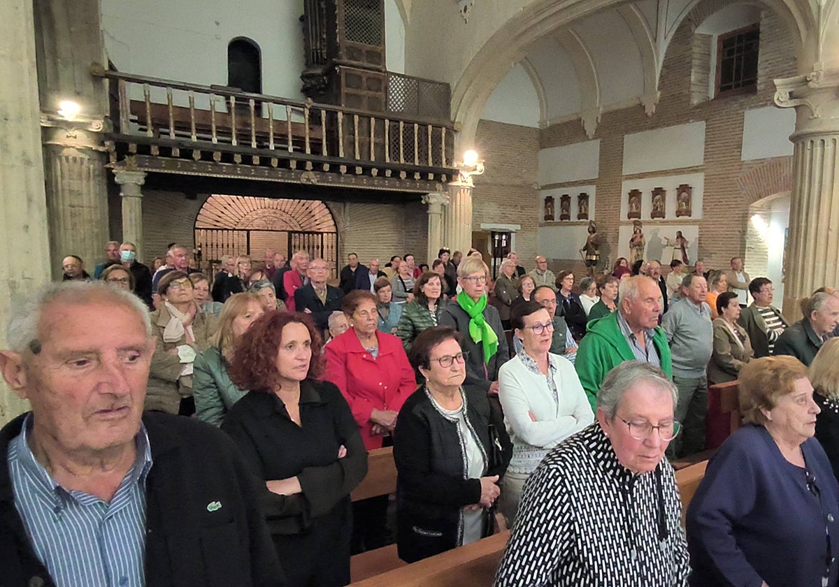 Unidos por su fe en los pueblos