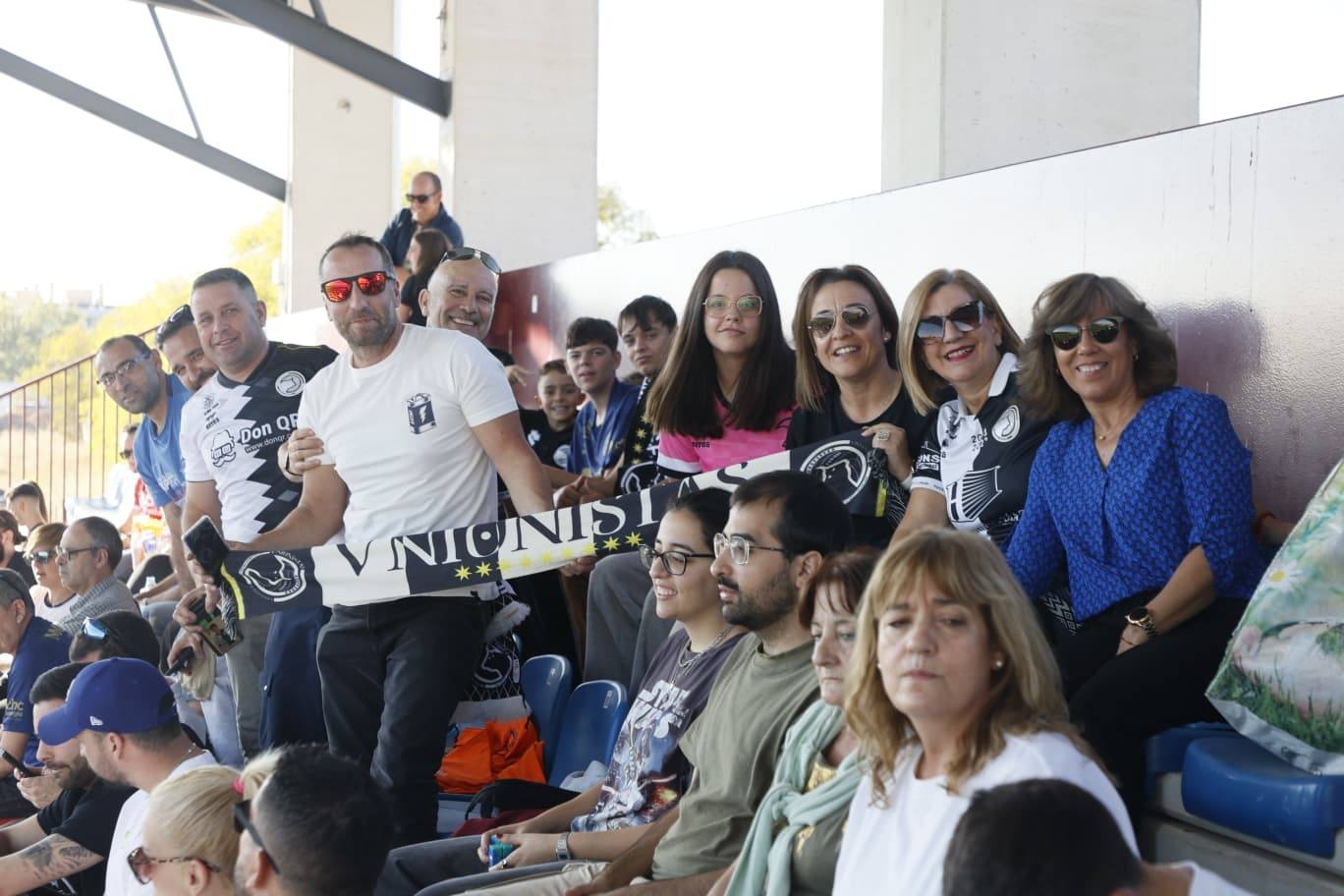 ¡Búscate en la grada del Reina Sofía en el partido entre Unionistas y la AD Mérida!