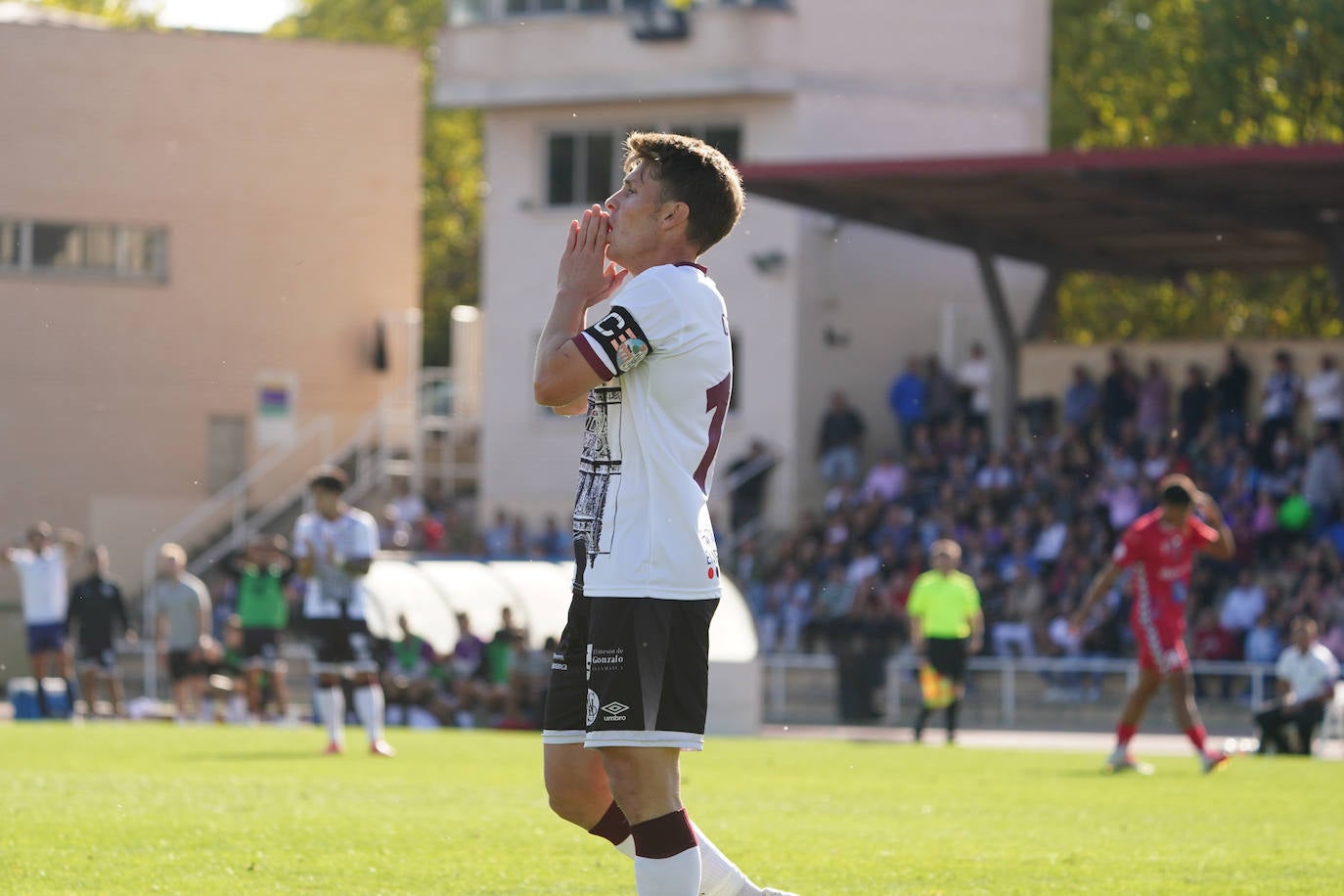 El triunfo del Salamanca UDS en Las Pistas ante la Sarriana en imágenes