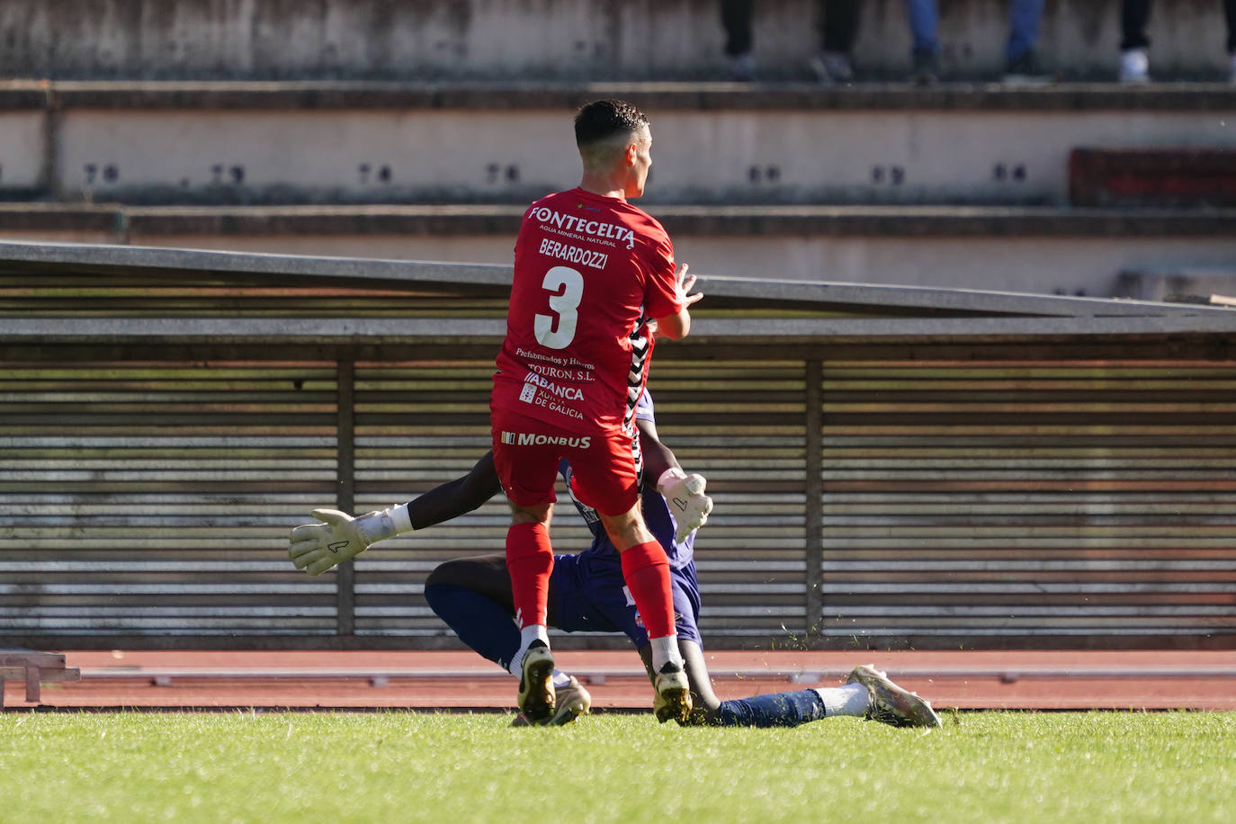 El triunfo del Salamanca UDS en Las Pistas ante la Sarriana en imágenes
