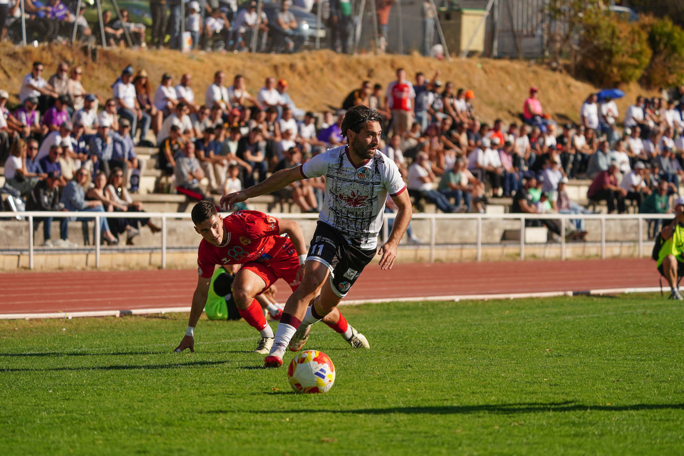 El triunfo del Salamanca UDS en Las Pistas ante la Sarriana en imágenes