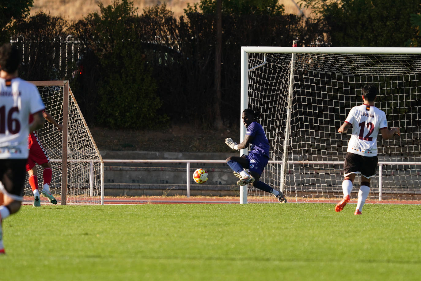 El triunfo del Salamanca UDS en Las Pistas ante la Sarriana en imágenes