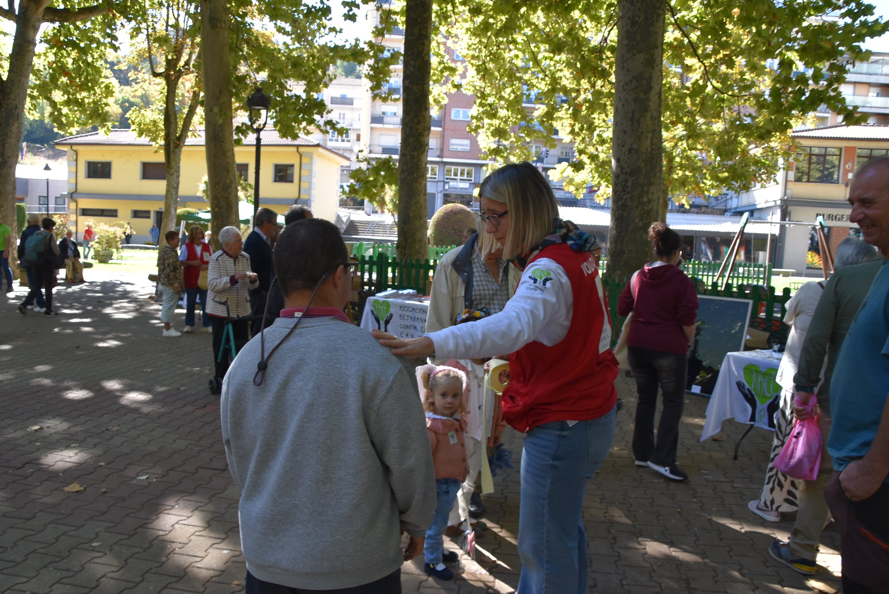 La solidaridad contra el cáncer sale a la calle en Béjar