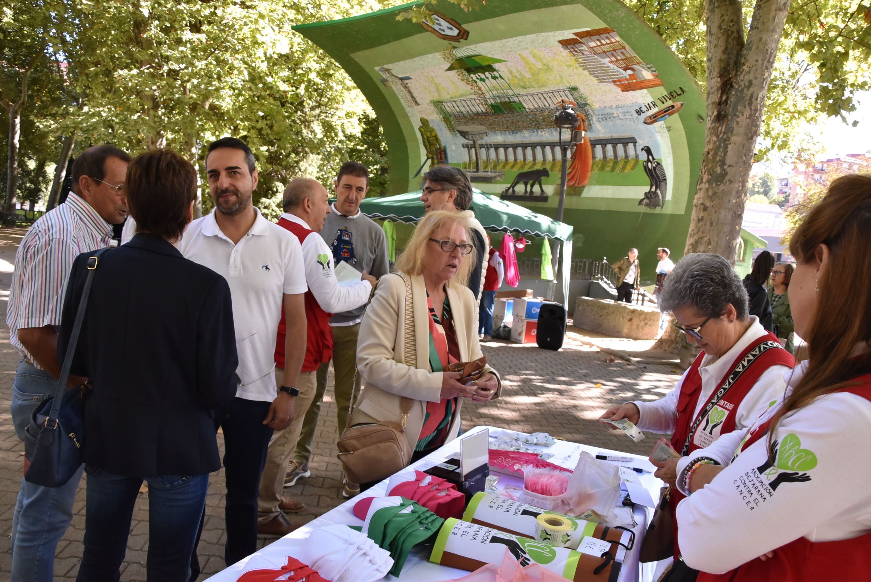 La solidaridad contra el cáncer sale a la calle en Béjar