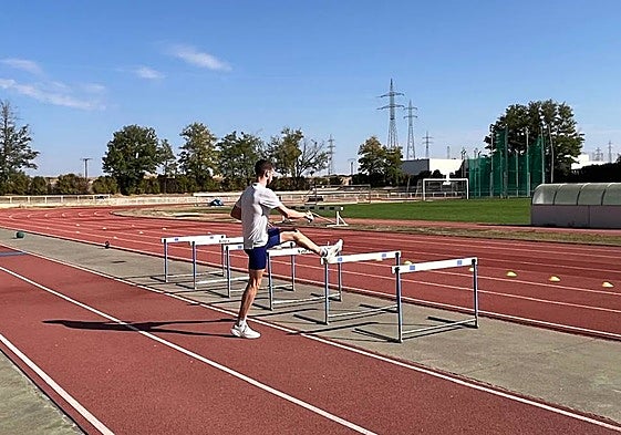 Álvaro de Arriba ejercitándose este pasado jueve en Las Pistas.