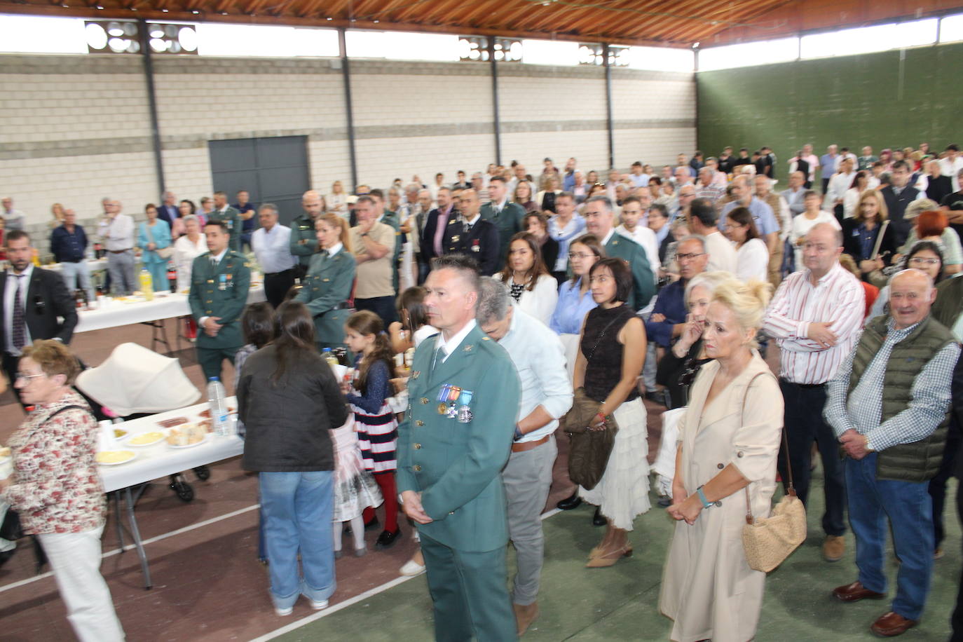 Guijuelo arropa a su Guardia Civil