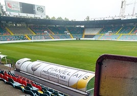 Estado actual que presenta el estadio Helmántico, visto desde la grada de Preferencia.