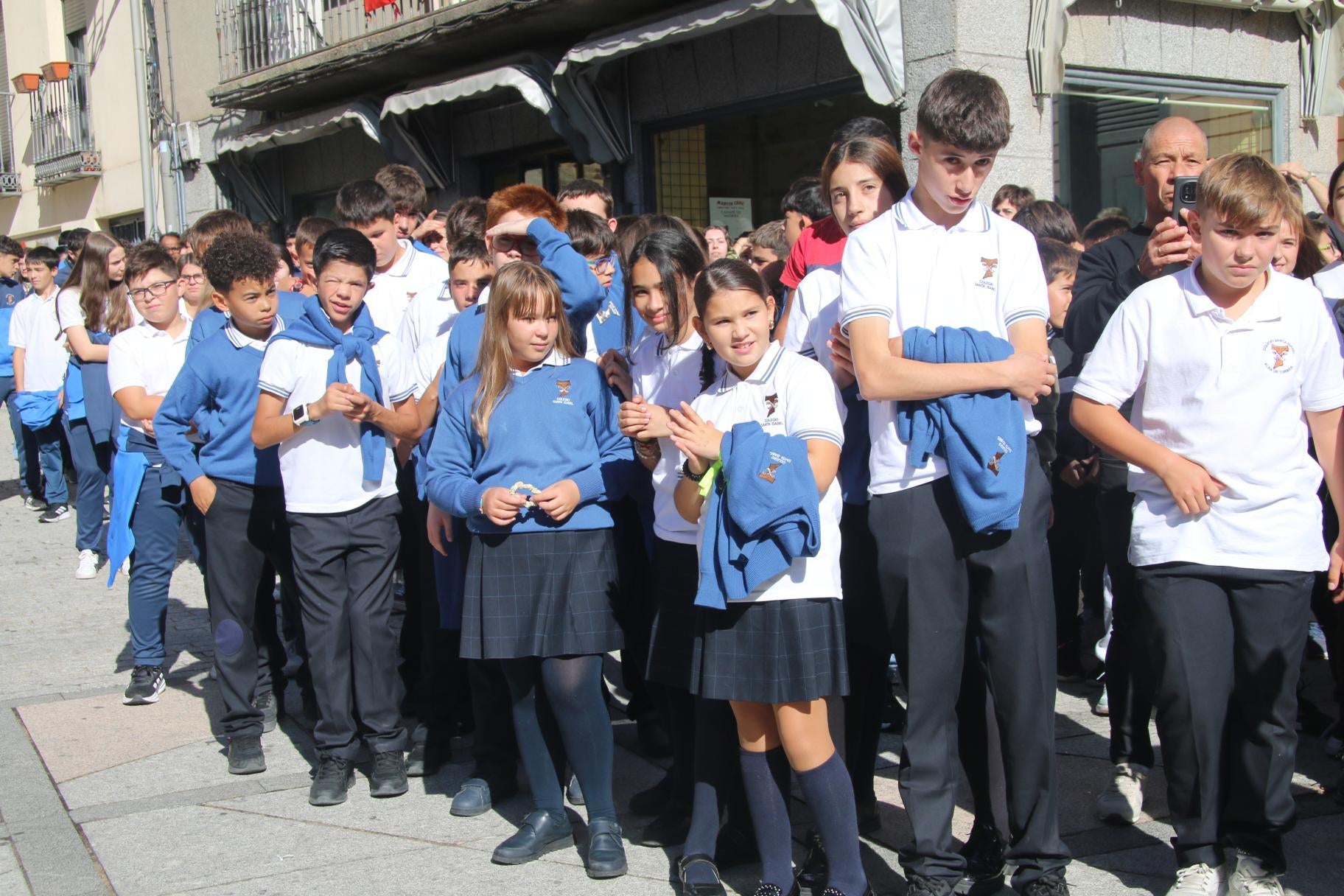 Alba estalla en fiestas en honor a la Santa Andariega