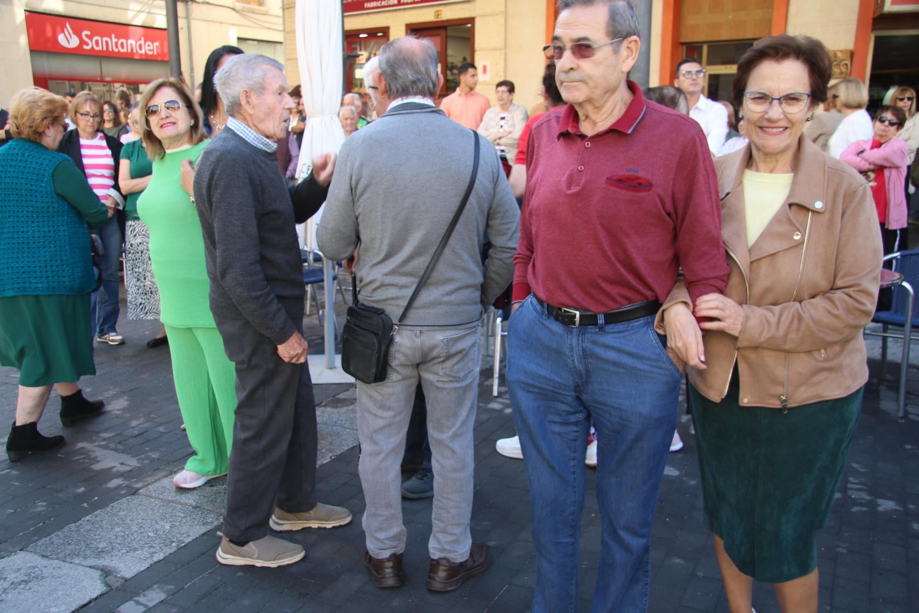 Alba estalla en fiestas en honor a la Santa Andariega