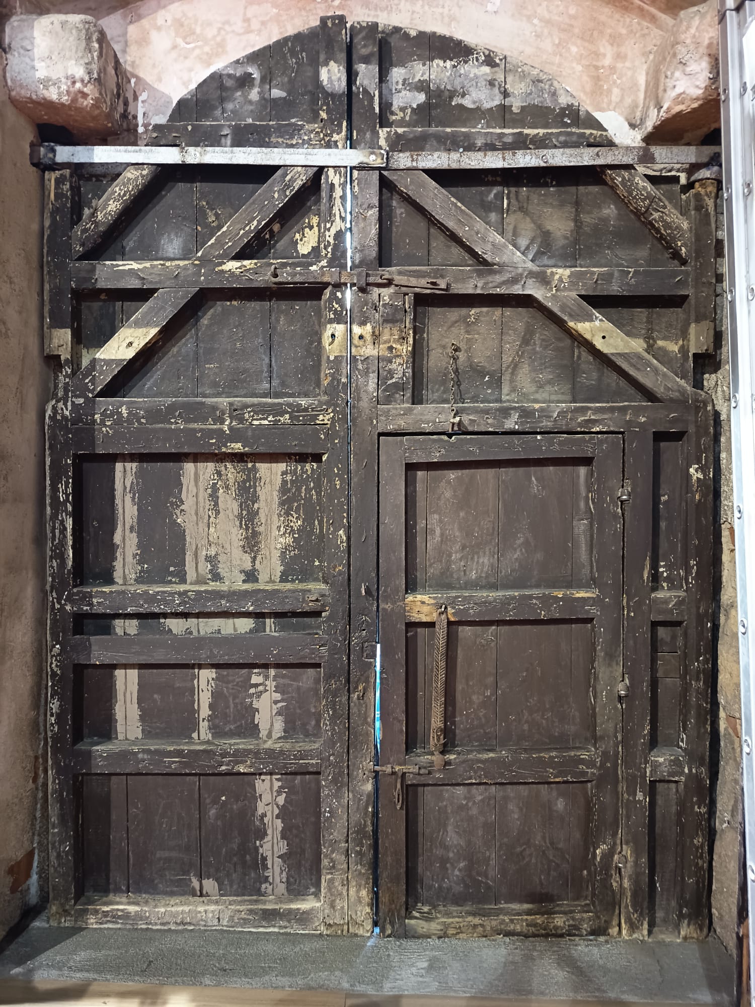 Reabre la puerta trasera de la iglesia de San Juan tras 60 años sin uso