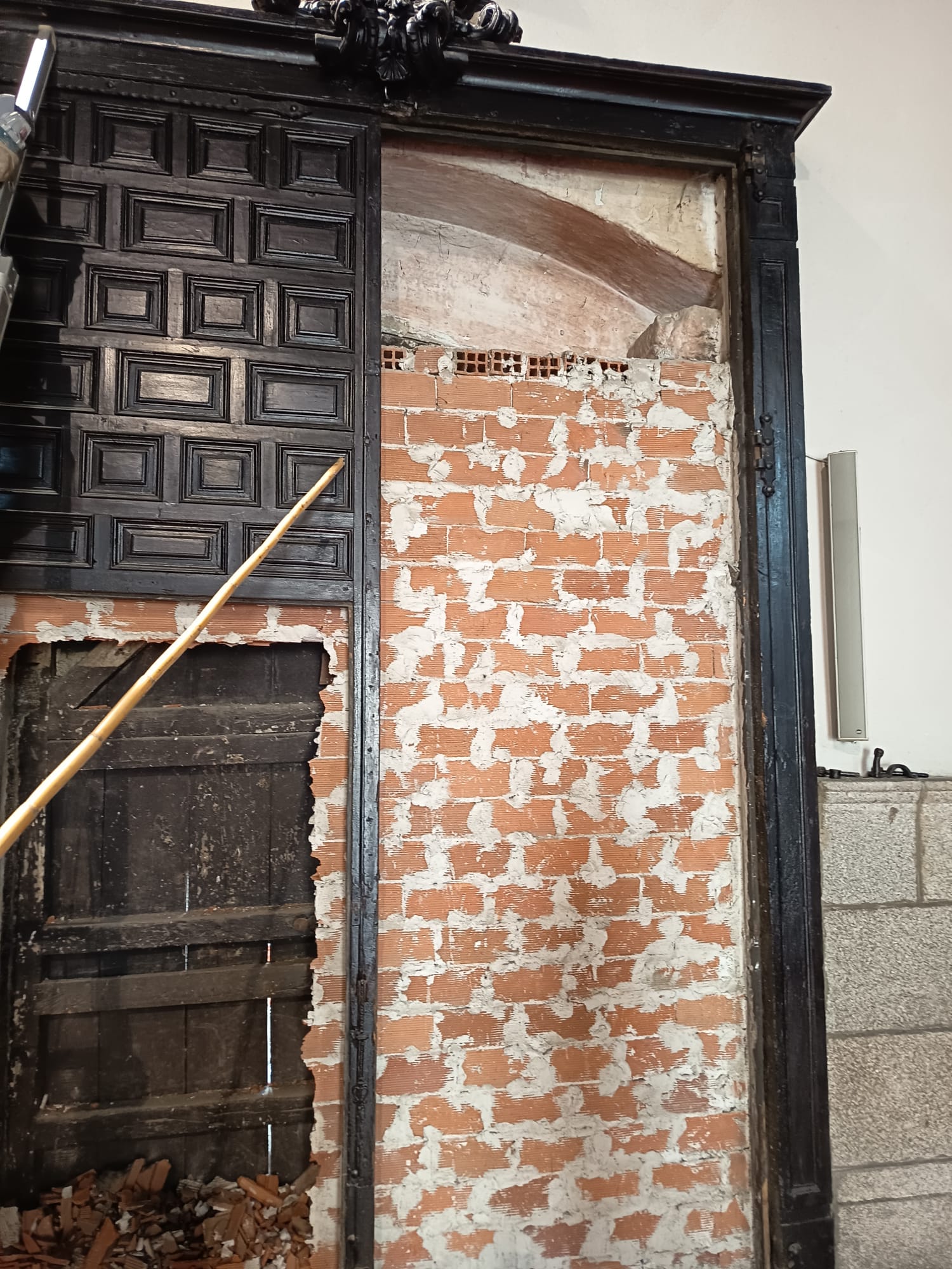 Reabre la puerta trasera de la iglesia de San Juan tras 60 años sin uso