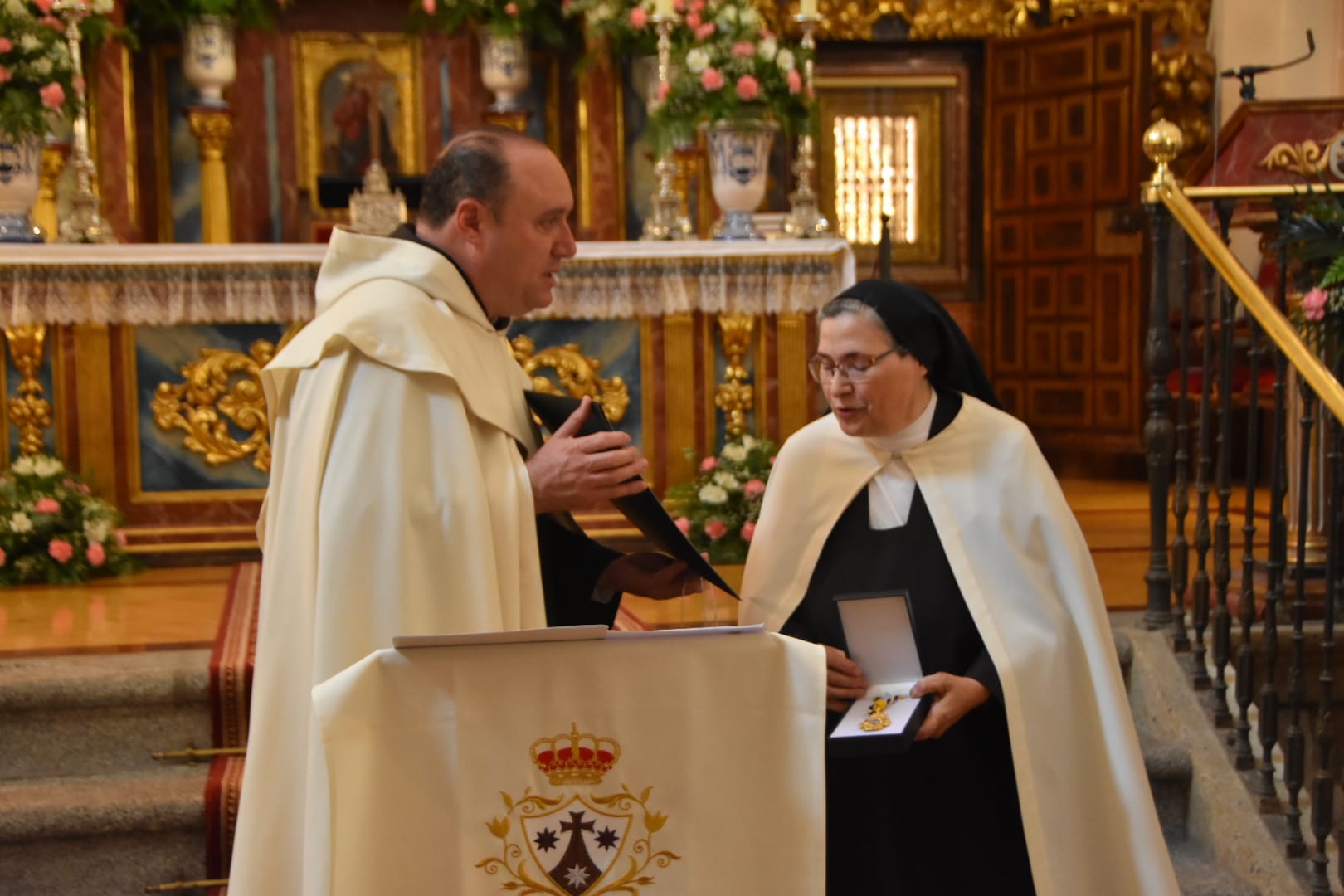 Alba de Tormes celebra el día grande de Santa Teresa con un nuevo Hijo Adoptivo