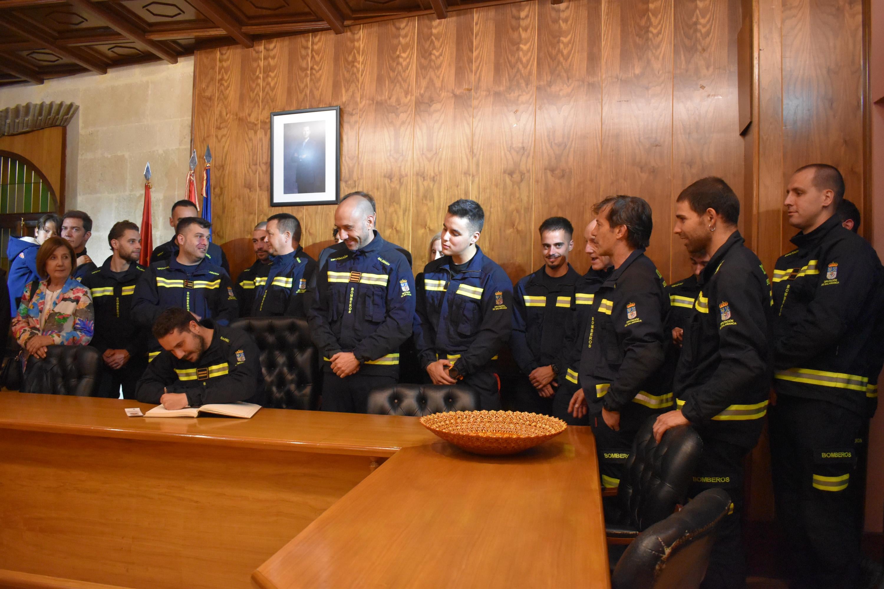 Los Bomberos de la Diputación protagonizan el pregón de las fiestas de Santa Teresa en Alba de Tormes