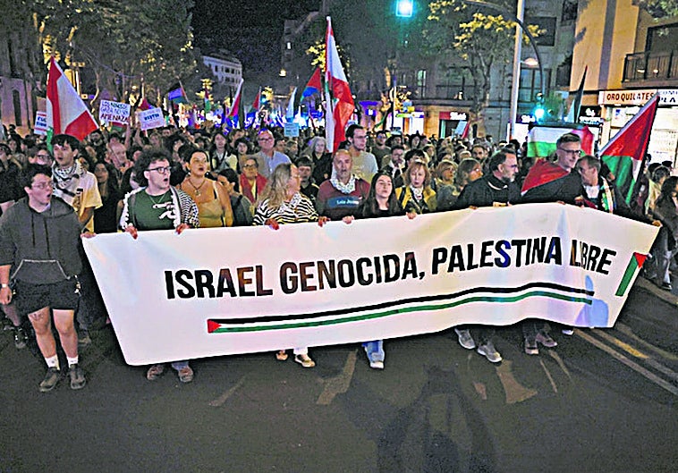 Concentración ante la Subdelegación del Gobierno.