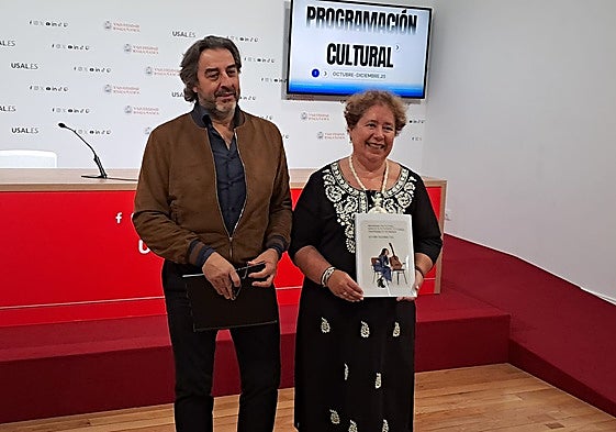 La vicerrectora de Cultura, Matilde Olarte, y el director del Servicio de Actividades Culturales de la Universidad, Javier Panera.