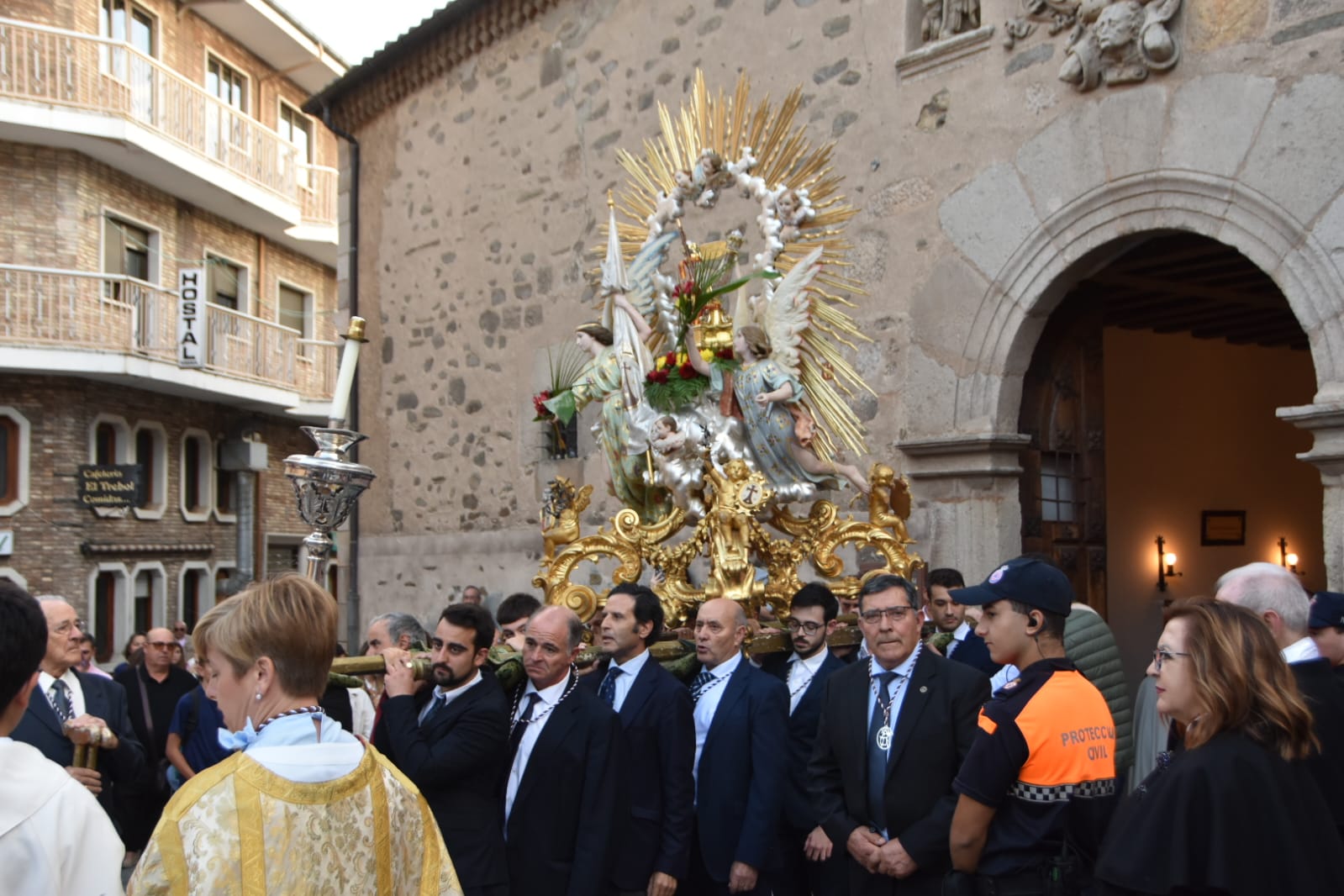 Alba de Tormes celebra el día grande de Santa Teresa con un nuevo Hijo Adoptivo