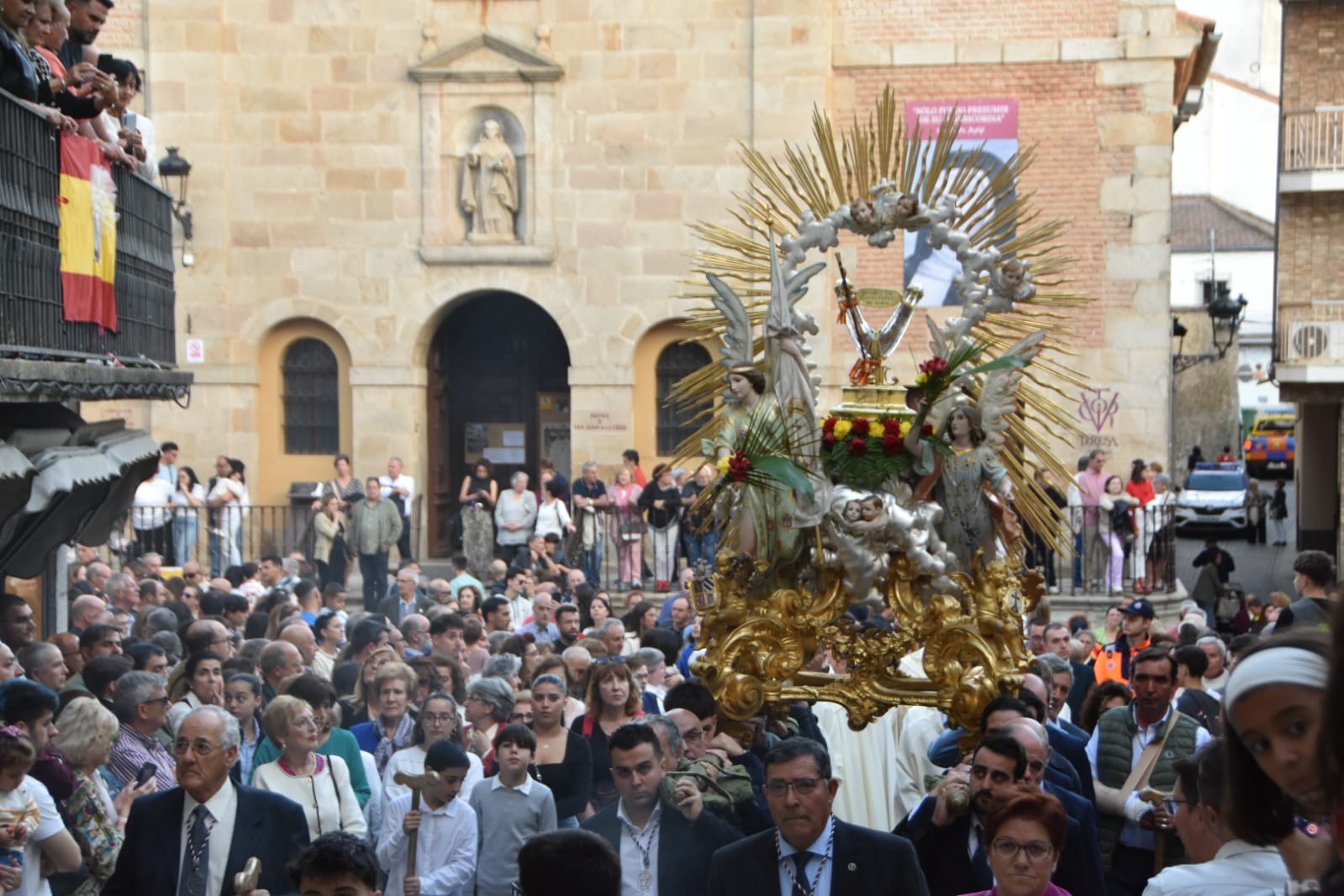Alba de Tormes celebra el día grande de Santa Teresa con un nuevo Hijo Adoptivo
