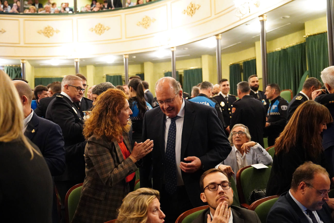 Homenaje a los que velan por la paz y el orden de la ciudad