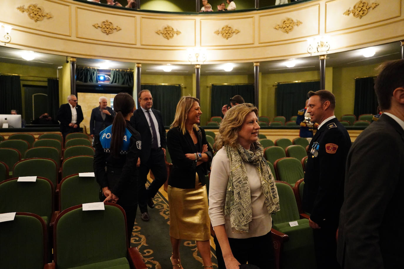 Homenaje a los que velan por la paz y el orden de la ciudad