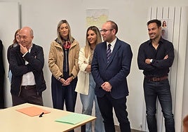 Presentación del evento, con la participación del alcalde y varios concejales.