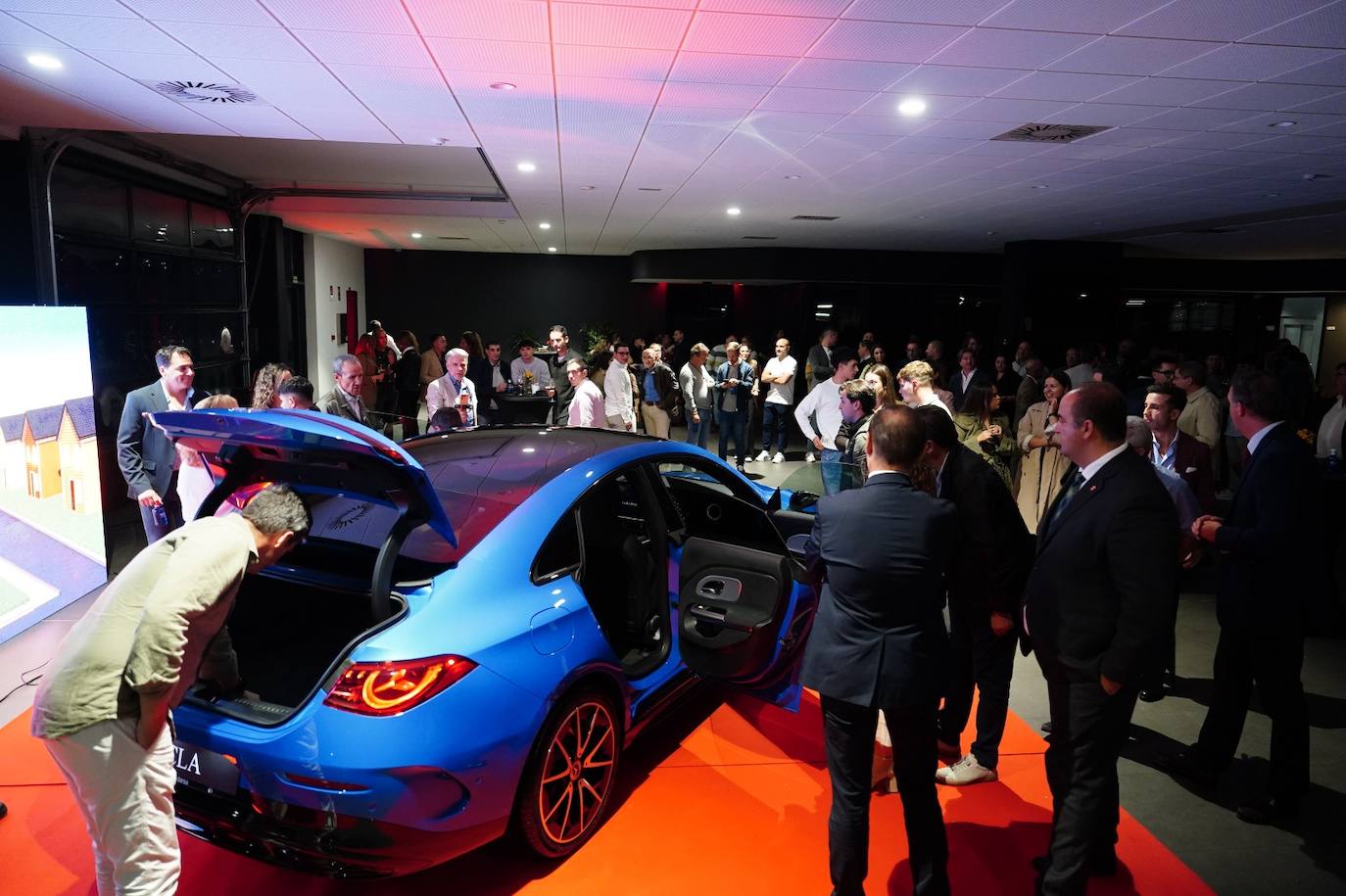 Adarsa presenta el nuevo CLA 250 Plus, su nuevo modelo 100% eléctrico